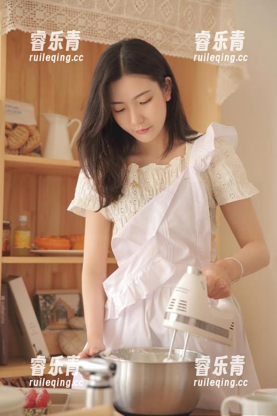微密圈 - 火龙果羊的写真作品合集：老公福利来啦，乐翻你的每一天！.txt