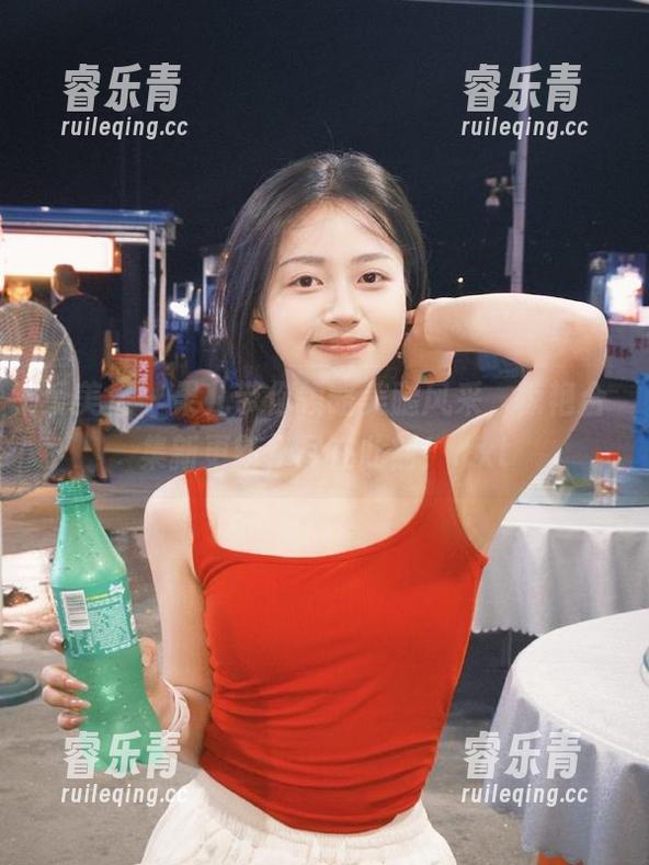 爱美足-果儿 爱美足 - 果儿带你领略美腿风采,惊艳合集新更新,尽在此刻!.txt