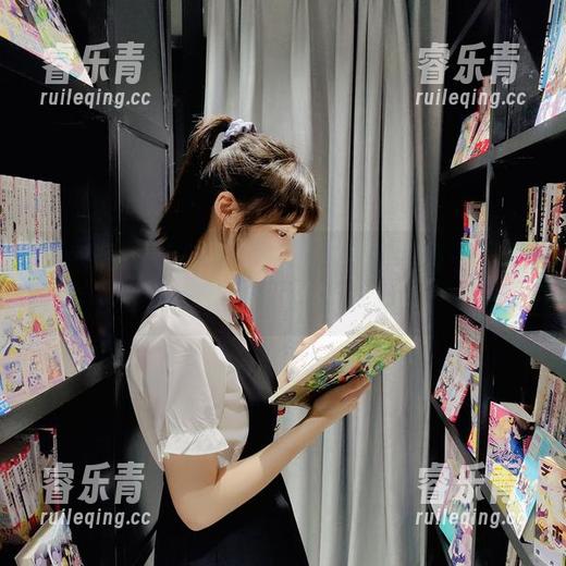 爱老师_PhD的天台写真系列：每一张壁纸都是艺术的表达.txt