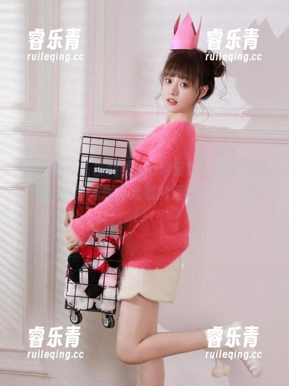 爱蜜社 - 乐乐Mango泳装写真魅力合集，免费分享她青春无畏的海滩冒险之旅！.txt
