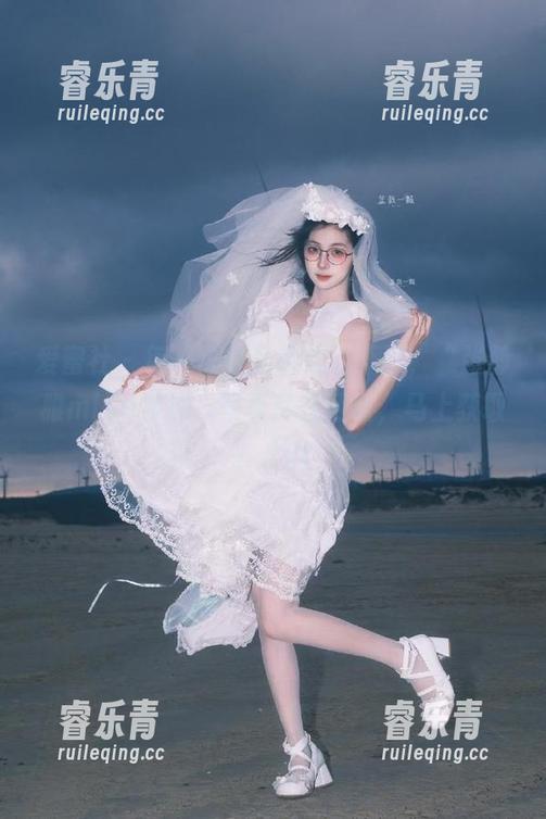 爱蜜社 - 每一幅作品都心动不已，“张静雅miya学妹”写真尽在网盘，马上获取！.txt