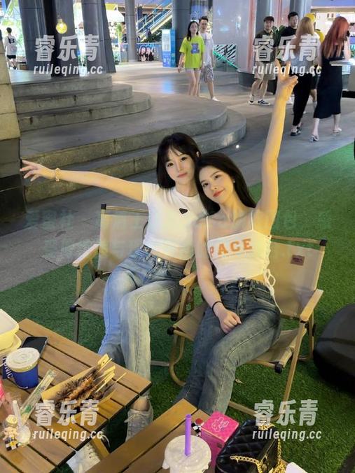 爱蜜社 - 高清王沫儿SaSa旗袍图包，感受传统美与现代时尚的完美融合.txt