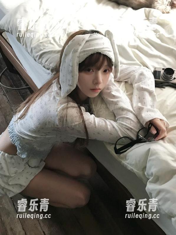 爱蜜社 - 程小烦不烦为你揭晓死库水的秘密，原图照片中笑料百出！.txt