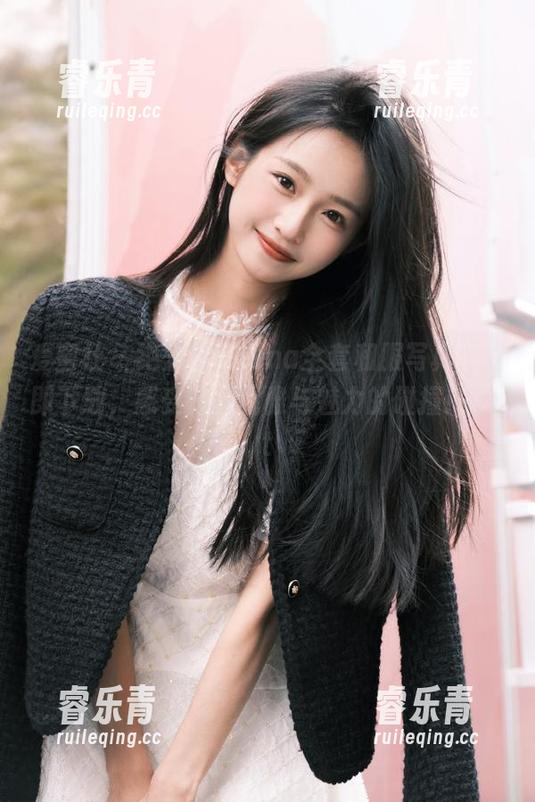 爱蜜社-莉娜lena 爱蜜社 - 绝美莉娜lena全套和服写真,立即下载,感受日式优雅与魅力的碰撞!.txt