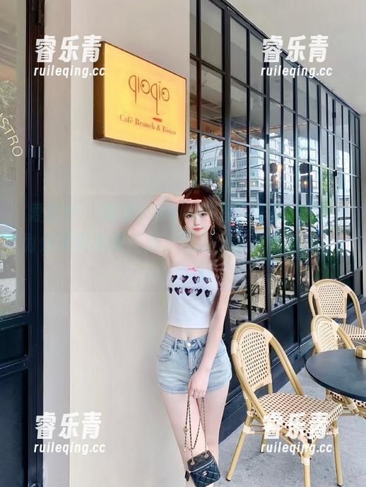 爱蜜社 - 闵妮Mily网袜写真作品大赏！为你提供免费下载，记录无限风情瞬间.txt
