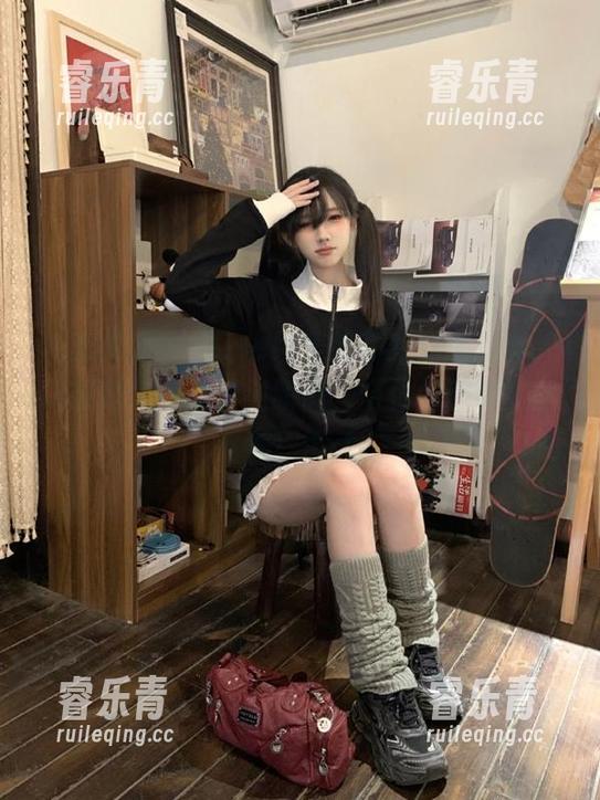 物恋传媒 - Elise纯美如花的原图写真，记录她每一个清纯瞬间，带你领略真实的美！.txt