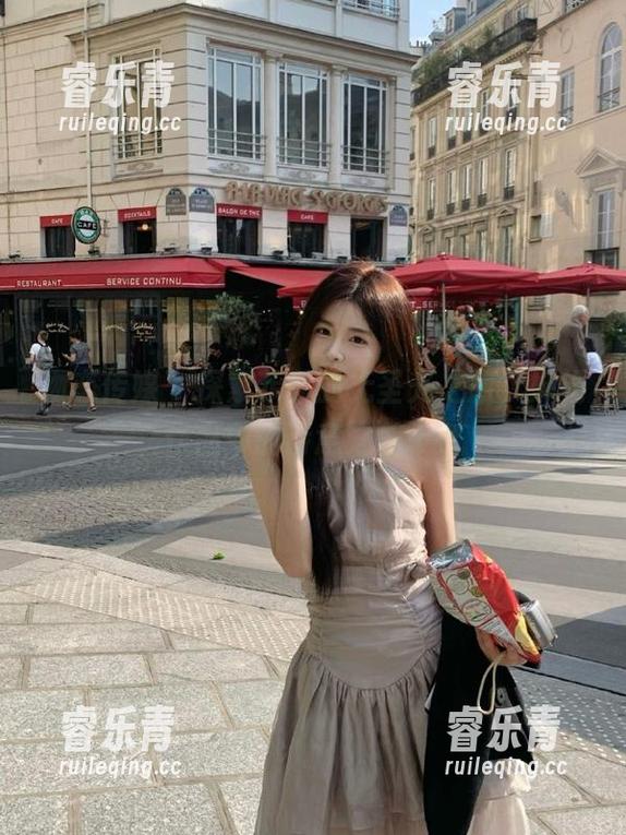 物恋传媒-菲菲 物恋传媒 - 探索菲菲的无圣光之旅,婵娟作品中的诗意之美.txt