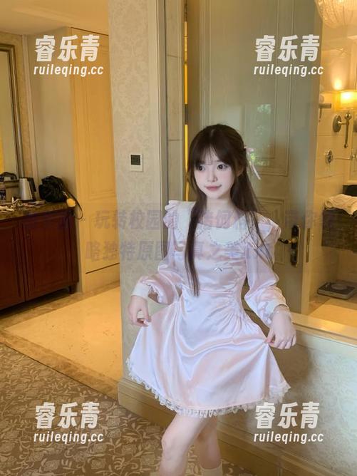 猪饲料 微密圈 - 玩转校园的“猪饲料”,带你领略独特原图写真之美.txt