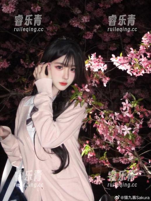 品味猫九酱的白色蝴蝶结艺术，超美免费照片随心下载！.txt