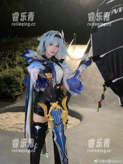 不容错过的最新猫九酱学姐cos写真，带来无限想象的视觉盛宴！.txt