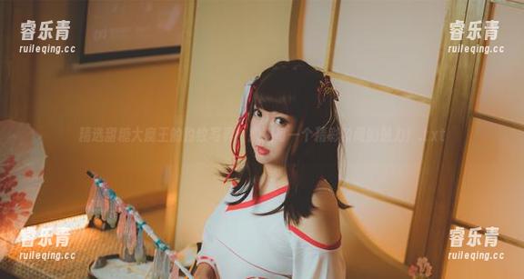 精选甜糖大魔王的豹纹写真，捕捉每一个精彩瞬间的魅力！.txt