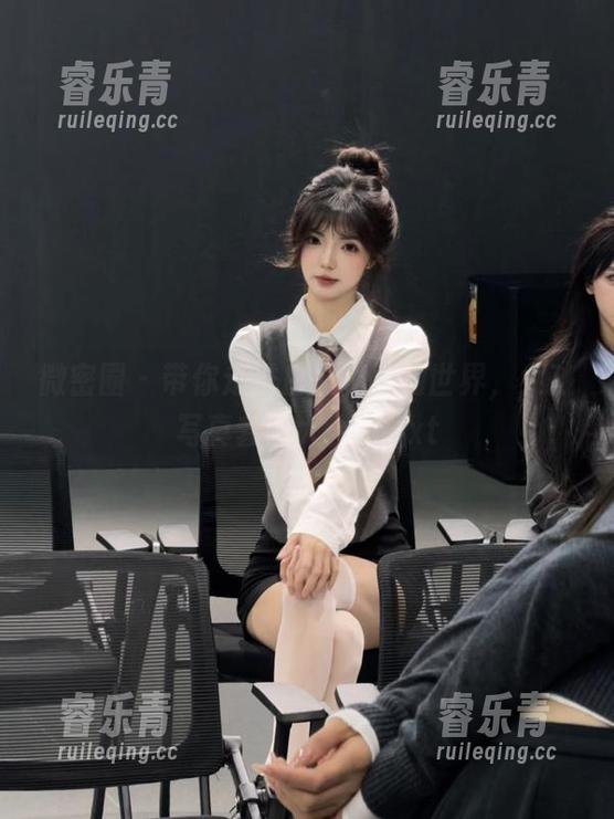 微密圈 - 带你走进白龙猫女的世界，女孩写真套图大公开.txt