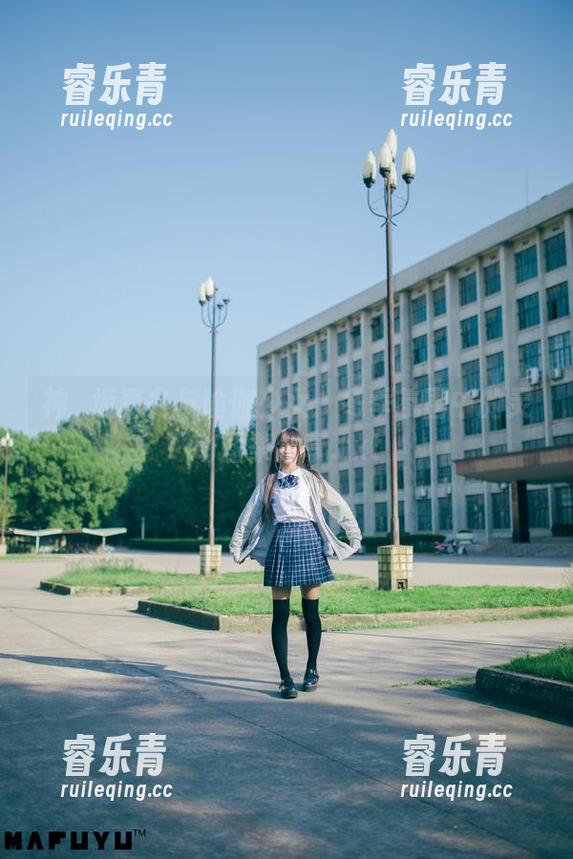 神楽坂真冬 神楽坂真冬与瑜伽少女:冬季氛围中的灵动图集分享.txt