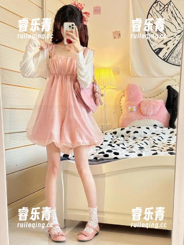 秀人网 - 伊诺美足写真福利分享，原图展现无与伦比的风采.txt