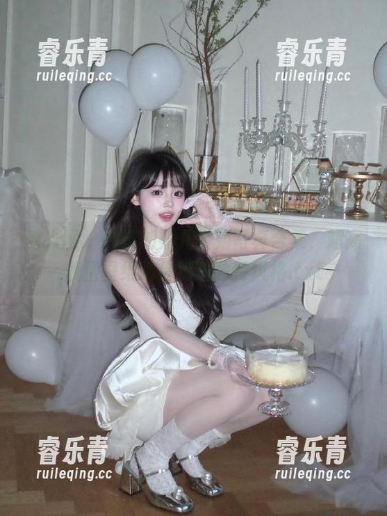 秀人网-刘钰儿 秀人网 - 精选刘钰儿学姐写真合集,超高质量壁纸助你打造独特风格.txt