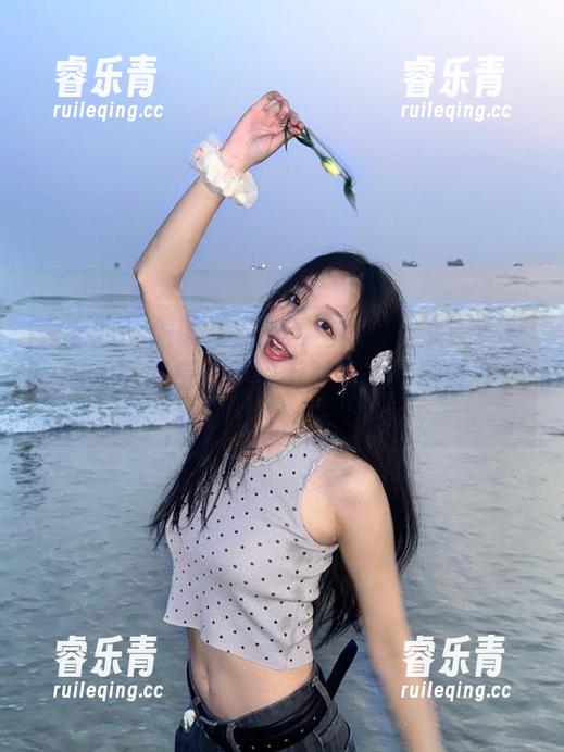 秀人网 - 周波儿最新镂空套图作品——每一幅画面都是对美的无声诉说与倾情表白.txt