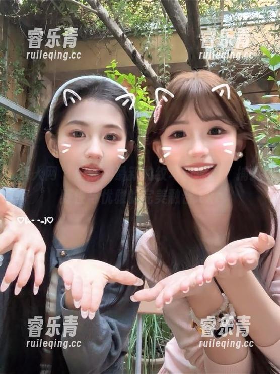 秀人网 - 唐翩翩最新豹纹写真原图，捕捉野性与优雅的完美融合.txt