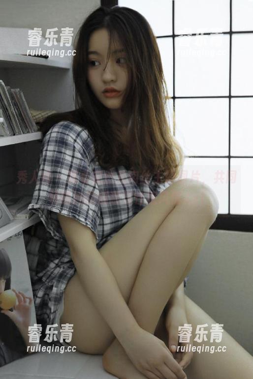 秀人网 - 观看安然儿肉丝主题图片，共同领略她的创意与性感风情.txt