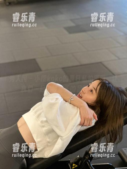 秀人网 - 小樱koko的夏日私拍原图，让我们一起追寻夏天的足迹！.txt