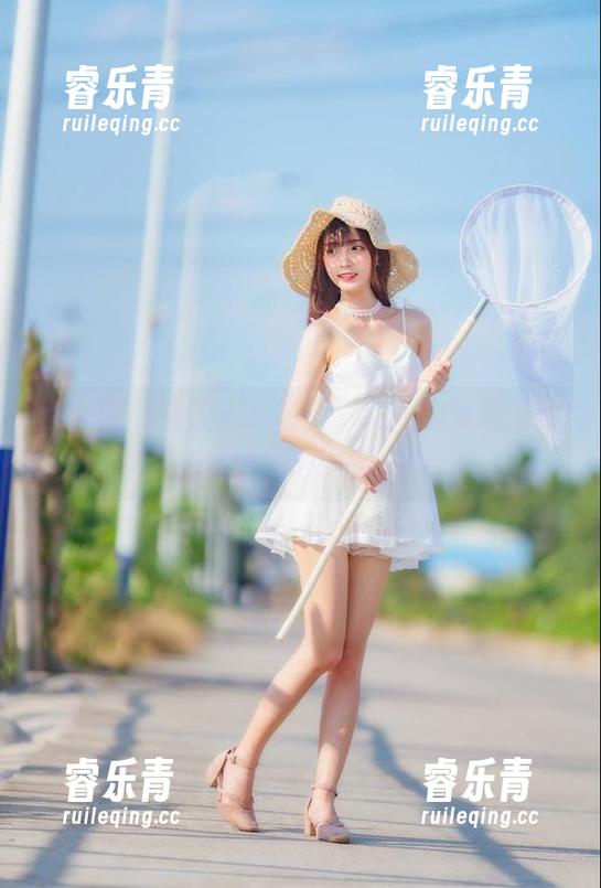 秀人网 - 感受海风轻拂，恩一的泳装写真作品集让人心驰神往.txt