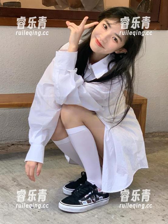 秀人网 - 戴渃欣眼镜艺术：独家精选合集展现多样风格.txt