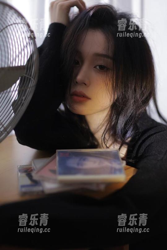 秀人网 - 一次性收藏！木子nana牛仔裤魅力合集，网盘链接让你随时享受！.txt