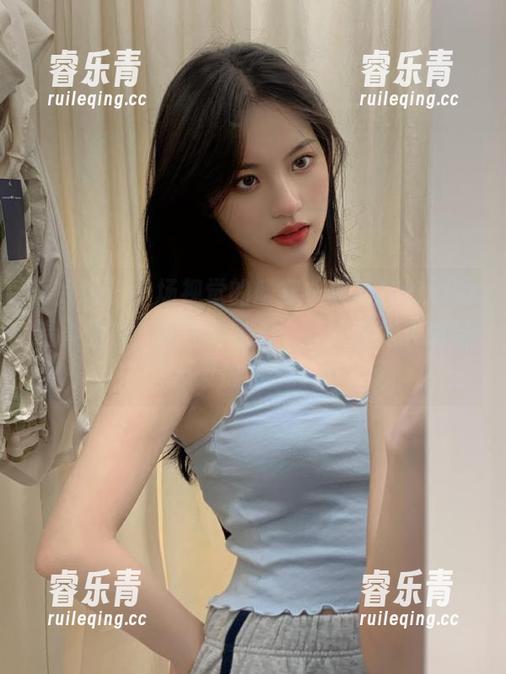 秀人网 - 一场视觉的盛宴，观看杜viki的温柔图包，带你体验不一样的艺术灵感与心灵触动。.txt