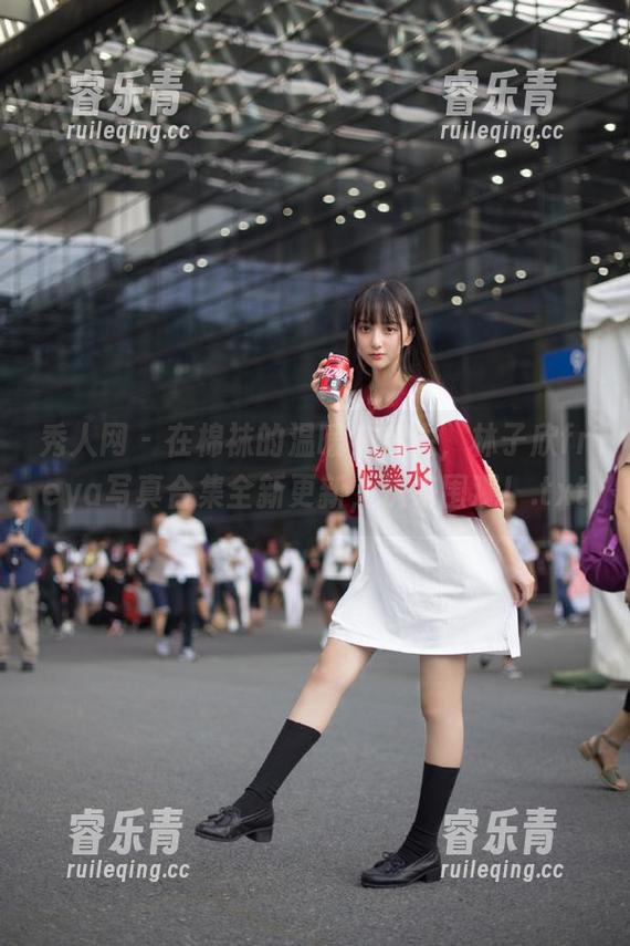 秀人网 - 在棉袜的温暖中迷失，林子欣freya写真合集全新更新，快来围观！.txt