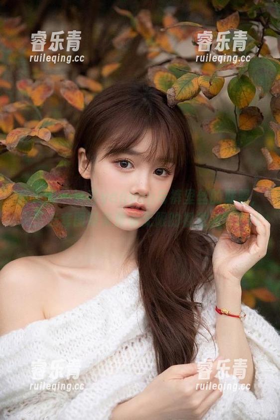 秀人网 - 沐言yanyan与裤里丝的联盟，无圣光套图带来青春无限的视觉盛宴.txt