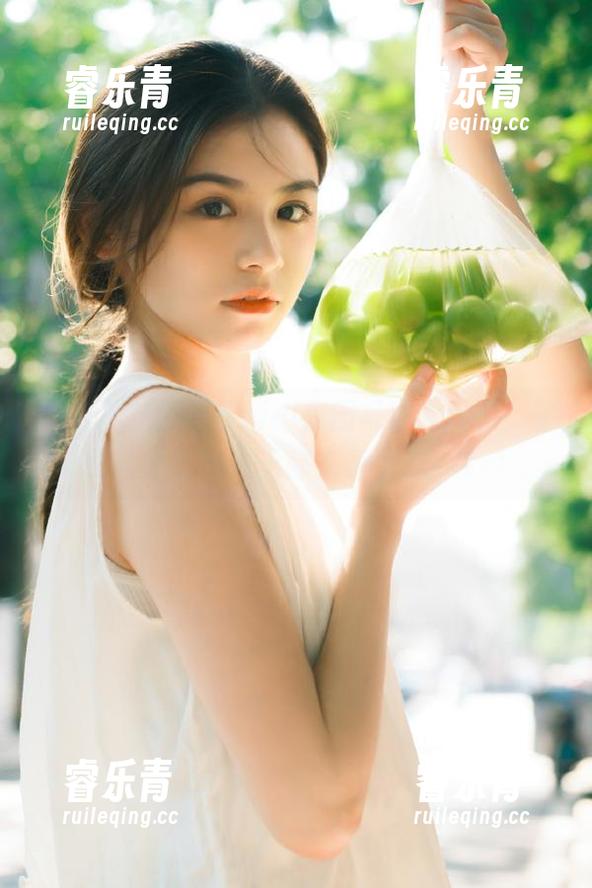 秀人网 - 糯美子nini校园写真大盘点，壁纸合集让每一天都充满活力！.txt