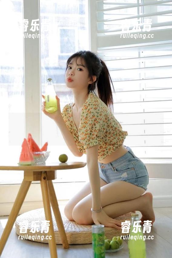 秀人网 - 尽享蛋蛋宝的美图图集，油亮艺术盛宴让你目不暇接.txt