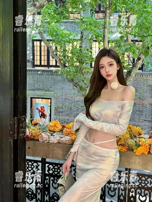 秀人网 - 袁圆奶牛写真独家在线呈现，高清捕捉每个细节.txt