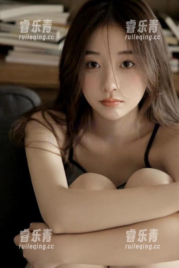 秀人网 - 让你心动的陈念灵Vickyao黑丝魅力写真原图及壁纸.txt