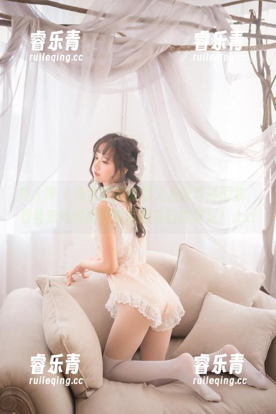 秀人网-陈赞之 秀人网 - 免费获取陈赞之圣诞写真图集,看看我如何用自嘲迎接节日的欢乐!.txt