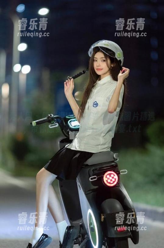 秀人网 - 陈雅漫VICKY性感丝袜图片精选，带你感受不一样的视觉盛宴.txt
