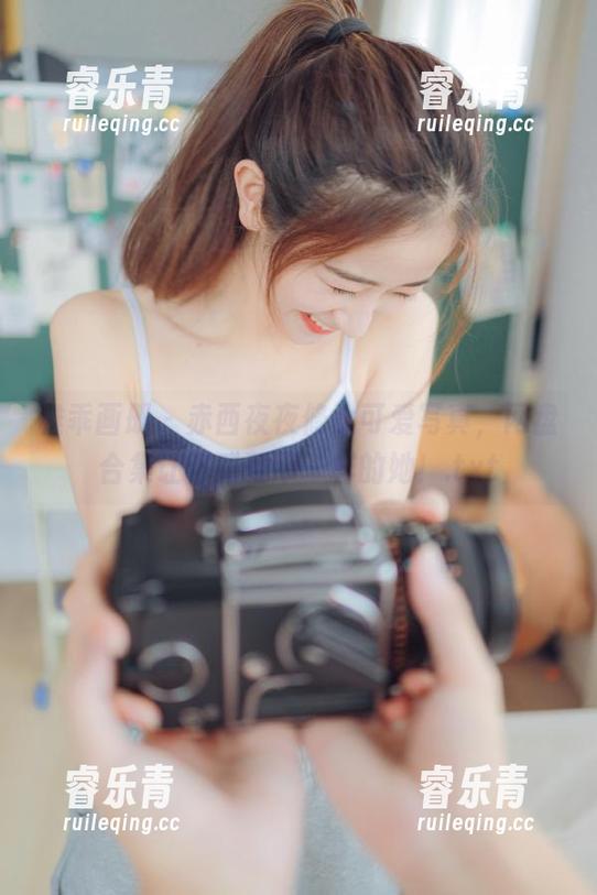 稚乖画册 - 赤西夜夜修女可爱写真，网盘合集让你感受不一样的她！.txt