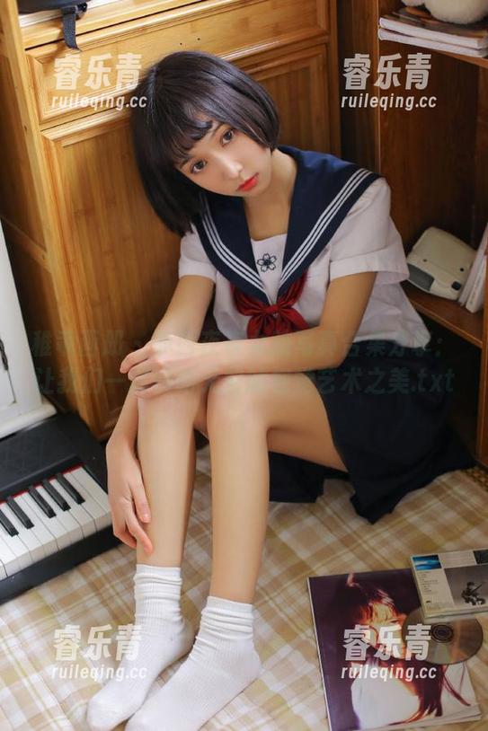 稚乖画册 - 赤西夜夜女孩写真合集分享：让我们一起领略无穷的视觉艺术之美.txt