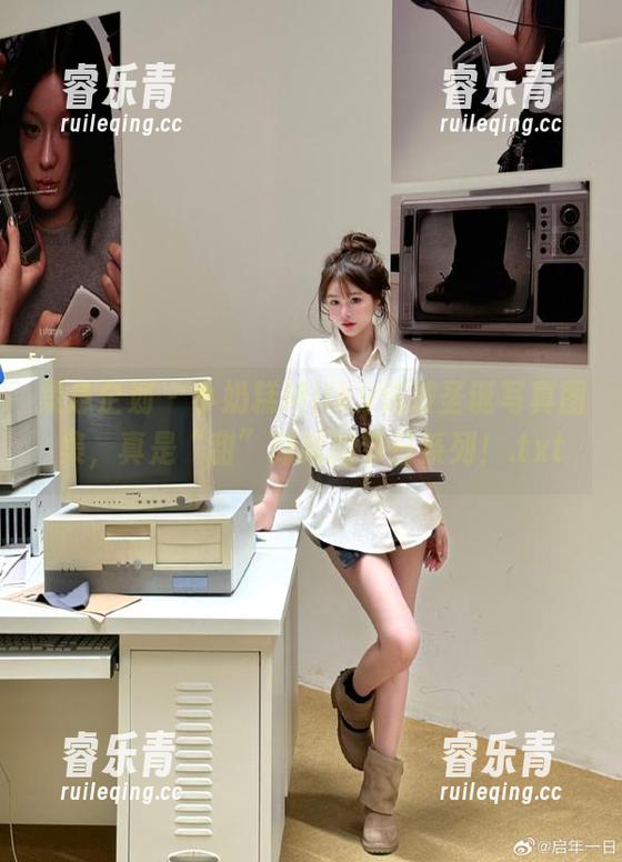 紧急企划-小奶糕Milky 紧急企划 - 小奶糕Milky这波圣诞写真图集,真是“甜”到腻的节日系列!.txt