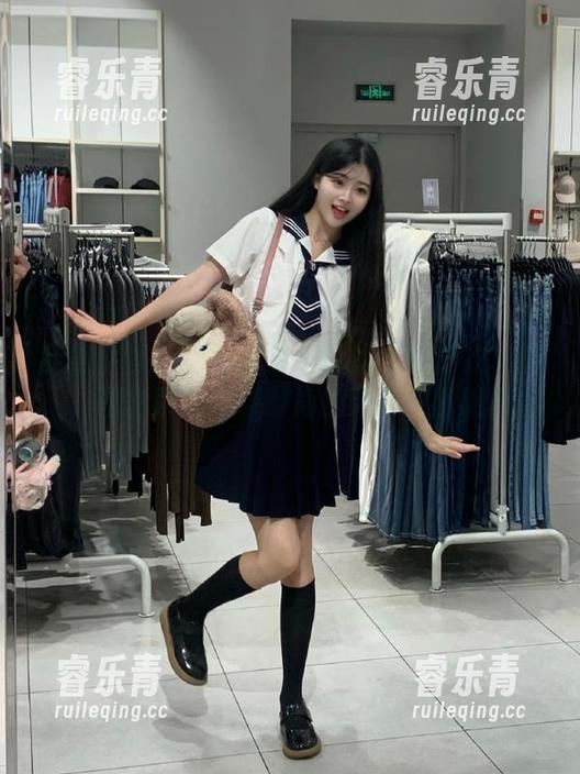 紧急企划 - 尽情享受小恩的全套皮衣写真，精彩瞬间记录时尚的无限可能.txt