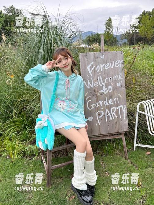 绞肉姬 绞肉姬修女图集震撼更新,视觉效果与创意构思的完美结合.txt