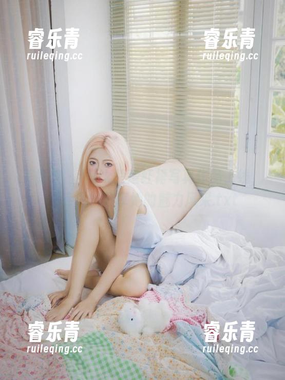 美媛馆-Milk楚楚 美媛馆 - Milk楚楚红裙写真作品上线,图库尽情分享她的魅力风采.txt