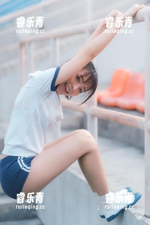 美媛馆 - 夏茉GIGI的丝袜图集分享，向大家传达无与伦比的时尚风范.txt