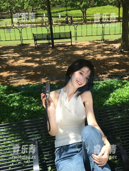 美媛馆-小海臀rena 美媛馆 - 一起来看小海臀rena的厨娘写真,免费分享让你瞬间爱上她的魅力!.txt