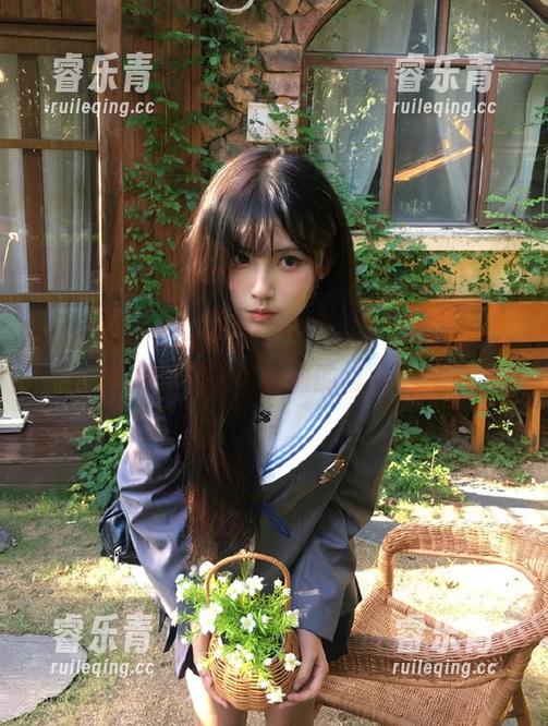美媛馆-王馨瑶 美媛馆 - 浪漫夏日:王馨瑶泳衣高清图集,感受清凉与美丽的碰撞.txt