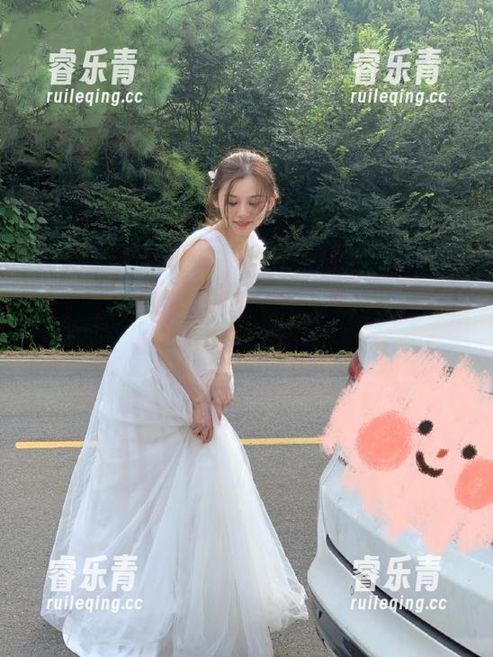 微密圈 - 免费下载脸红Dearie夏日系列作品，让你的夏天充满艺术色彩.txt