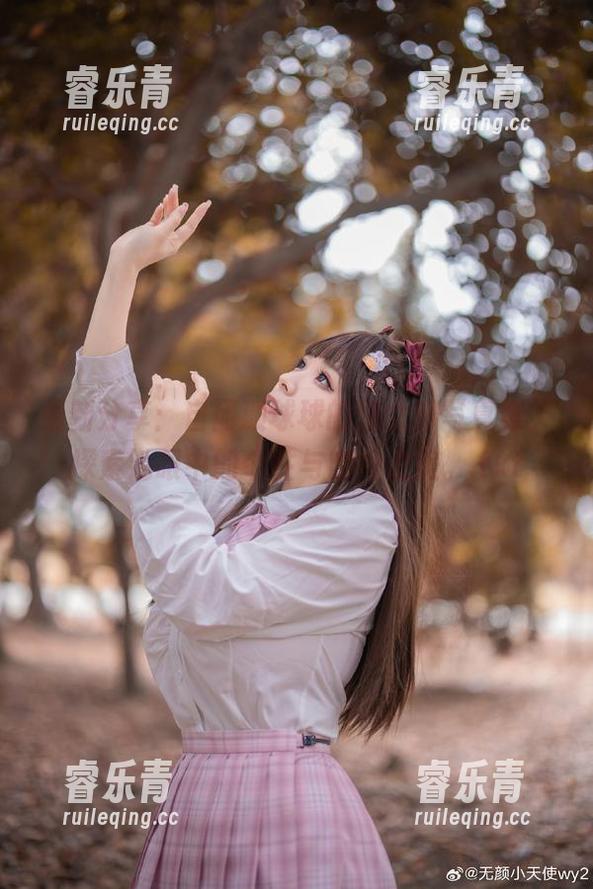 最新分享：自闭颜球球的兔女郎写真集，探索她眼中的个性与时尚之美。.txt