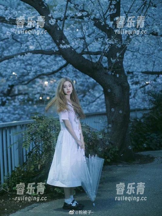 舞蹈生日记 - 雨琪护士在线写真：传递关爱与勇气的美丽瞬间.txt