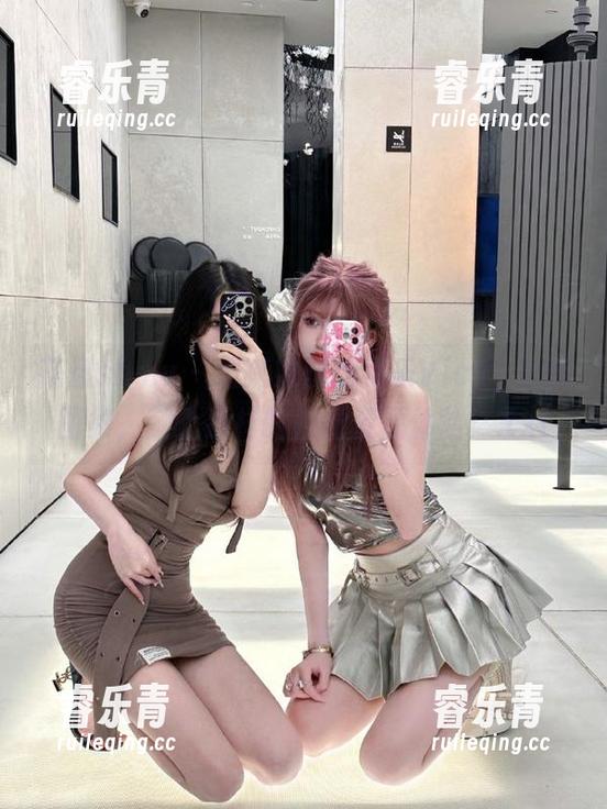 花漾show - 细腻如画的可乐Vicky女孩图集，献上别样的视觉资源体验！.txt