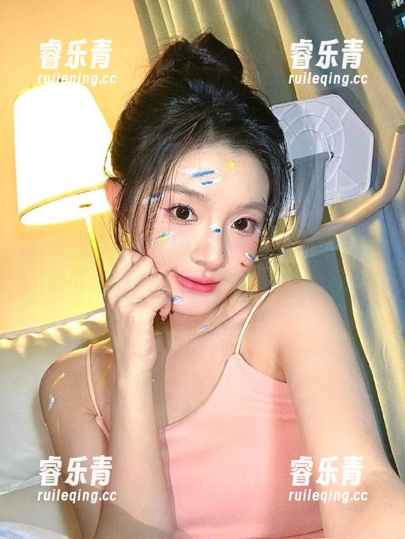 花漾show - 图包分享：看顾奈奈学姐如何用镜头捕捉青春的每个闪光点.txt