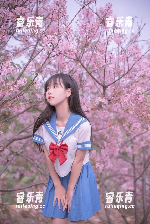 萌芽儿o0修女写真集的独特魅力：原图带你领略灵性与艺术的结合.txt